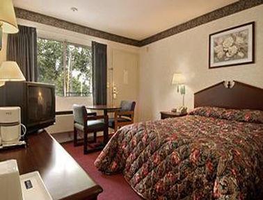High Point Arcadia Inn Room photo